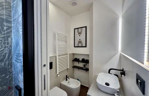 Modern Apartment - 5 Min to Beach & Port - Photo 15