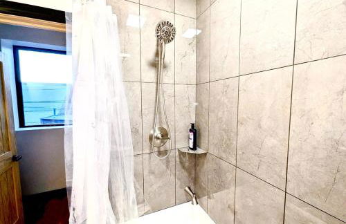 The Upstairs Escape - Foto 35