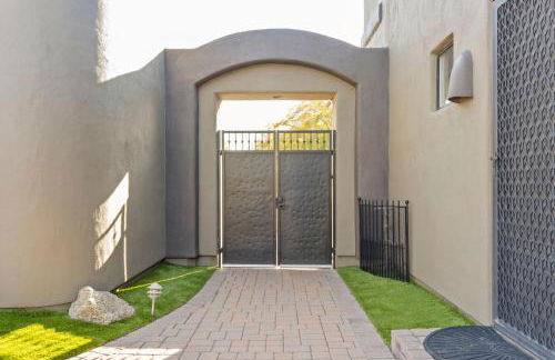 The Debonair Derby by PaseoHomesAZ with Heated Pool - Foto 72