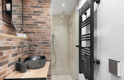 Loft Industriel avec Terrasse et Filet Suspendu à Nice Cimiez - Foto 10