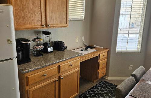 This cute 3 bedroom 2 and half bath is cozy - Photo 27