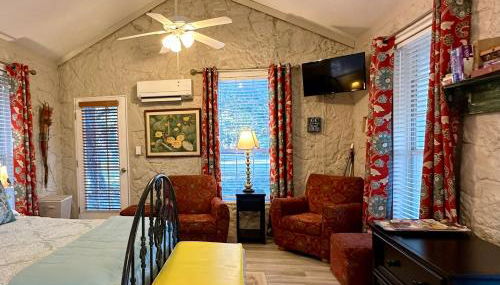 Hilltop Cottage, Historic Silver Spur Dance Hall - Foto 4