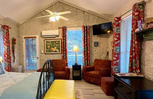 Hilltop Cottage, Historic Silver Spur Dance Hall - Foto 4