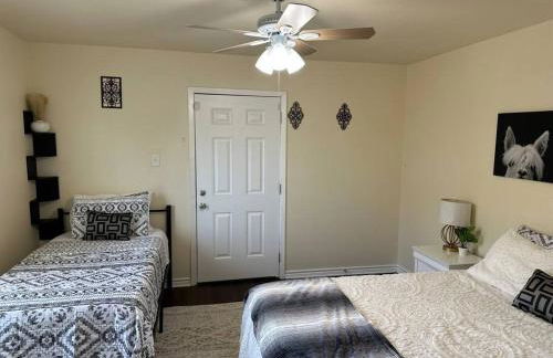 Walk to the Alamodome! Sleeps 6, Pet Friendly - Foto 26