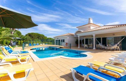 Exceptional Villa with Pool, Tennis Court, Games Room - Foto 5