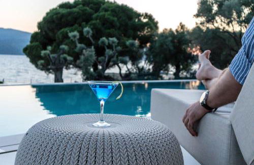 Presidential Beach Villa - Photo 9