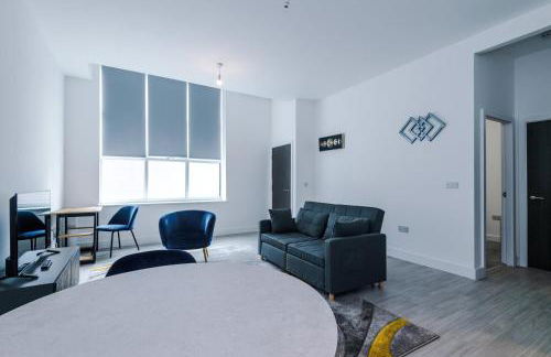 Cohost Partners Cozy Stay Heart of Warrington - Photo 15