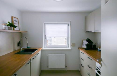 Modernes, zentrales Apartment mit Boxspringbett und Waschmaschine - Foto 11