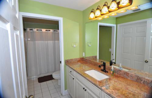 Beachfront Bliss Absolute Gulf Front 2 Bedroom Condo - book now for Spring 2026 - Foto 34