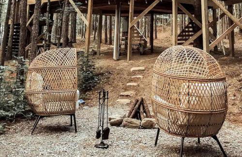 Secluded Treehouse Rental Ideal for Glamping in Alabama - Foto 38