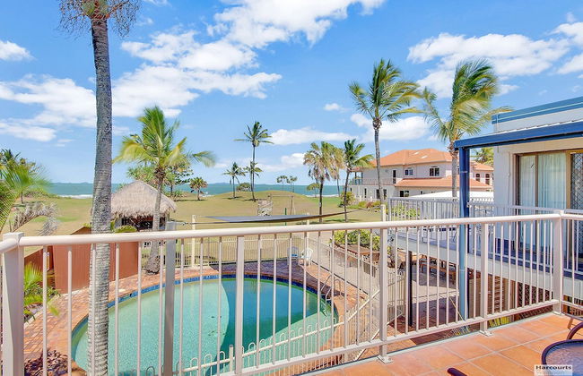 Driftwood On The Beach - Photo 26