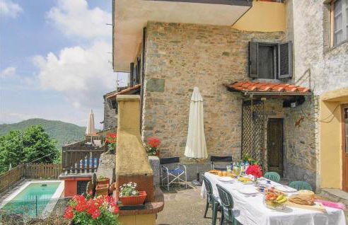 Awesome Home In Montefegatesi With Wifi - Foto 3