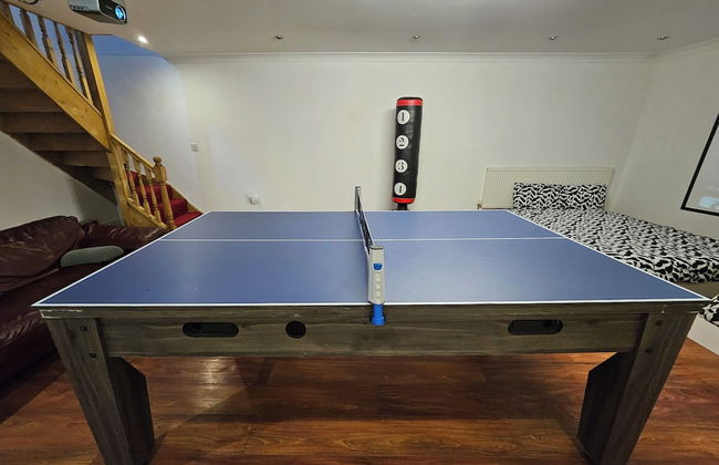 SnoozeDen Westmead – Windsor Castle & Legoland - Foto 15