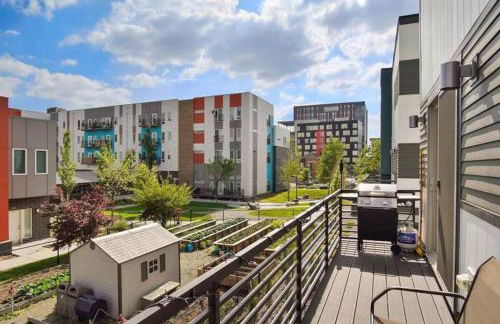 Modern And Spacious Townhouse Blocks from Downtown - Foto 36