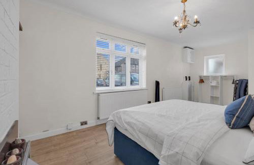 4 Bed House-Garden-Parking-15 min Elizabeth Line - Foto 22