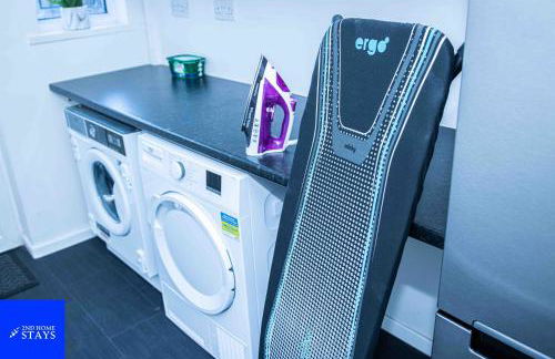 2ndHomeStays-Walsall- A Charming 3-Bed Home with Landscape View - Suitable for Contractors and Families -Large Parking for 3 Vans - Sleeps 7- 7 mins to J10 M6 and 21 mins to Birmingham - Foto 30