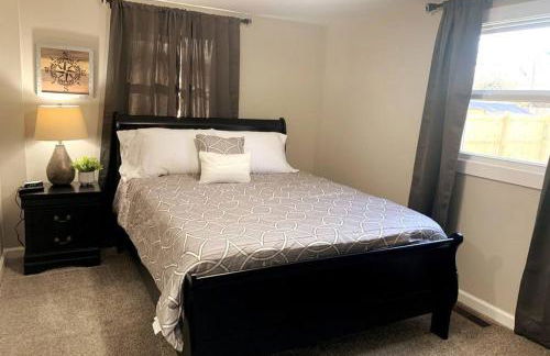 3311 Evanston Large Renovated 4 BDR Close to DTWN Laundry - Foto 12