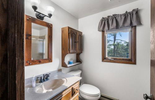 Lily Bay Lodge by Simple Life Rentals - Photo 43