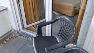 Ruhige und praktisch möblierte 2 Zi Wohnung 52 qm - Foto 2