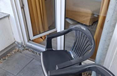 Ruhige und praktisch möblierte 2 Zi Wohnung 52 qm - Foto 2