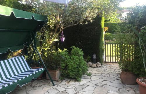 Casita blanca con fibra óptica y piscina cominutaria - Foto 4