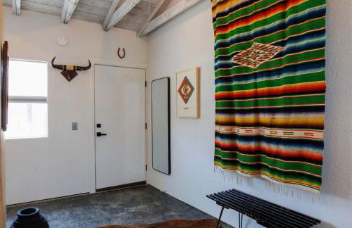 West Texas Hideout at Iconic Property - Foto 8