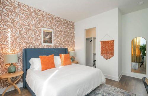 Roof Deck Grill VIEWS 2 Miles from Broadway - Foto 4