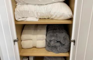 West Seattle Home King Bed and AC - Foto 15