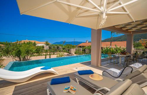 Michaela Villa - Foto 2