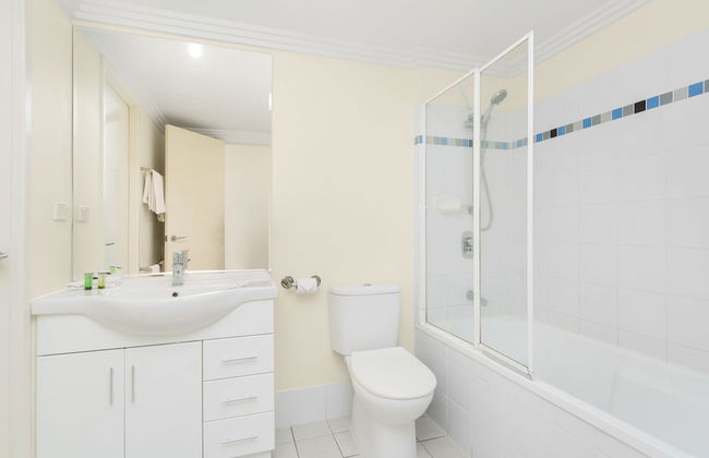 Republic Apartments - Photo 40