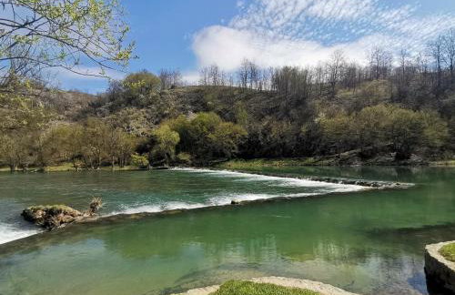 Riverside house with pool jacuzzi and sauna in Croatia - Foto 13