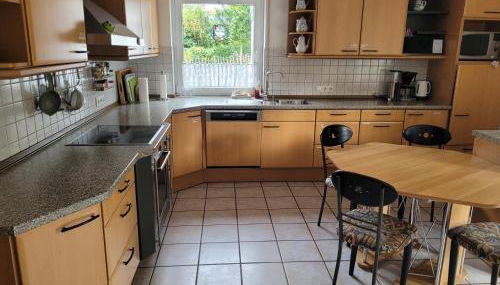 Großes Haus mit Garten, Sauna, Flügel, Kamin uvm - Photo 3