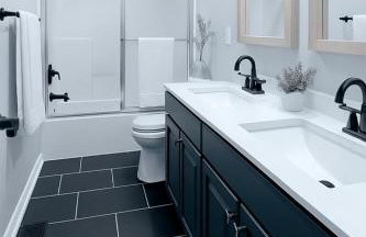 Waterfront Retreat with Spectacular Interior, Jacuzzi and Game Room in NC - Foto 28