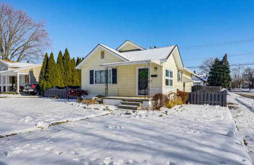 Clawson Home with Garage Walk to Stores and Dining - Photo 25