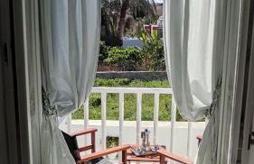 Marietta's House - Photo 1