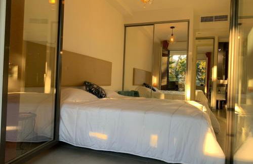 Appartement climatisé les pieds dans l'eau pour 6 personnes avec 1 suite parentale, 1 chambre double et 1 mini chambre Piscine sur le toit clim garage - Foto 30