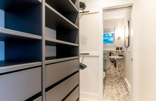 30-Day Minimum Boulder Bright & Modern Private 1BR 2BA ADU - Photo 37