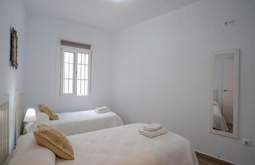 Apartment in Peñaflor with Charming Patio - Foto 30