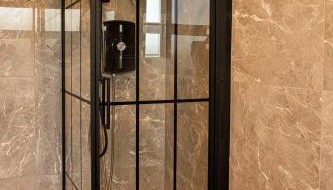 Cosy 2 Bedroom Apartment - Free Parking, Fast WiFi and Smart TV by Tejza Property - Foto 3, Shower