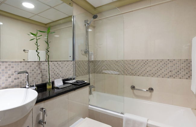 Citadines Metro Central Dubai - Photo 66