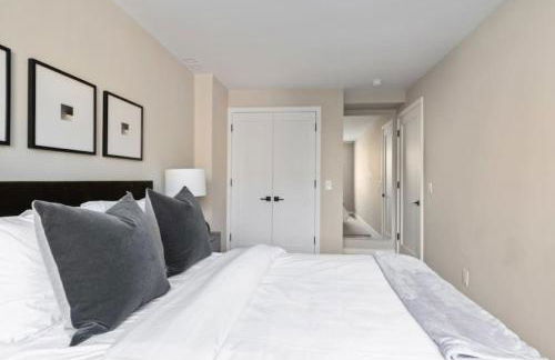 3BR Penthouse with Massive Private Rooftop - Foto 21