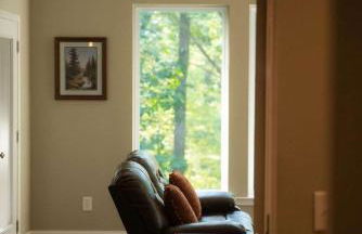 Modern 2 BD cabin with hot tub & Games & Central Loc - Foto 46