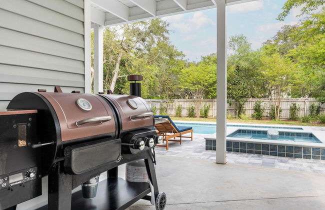 Dolphin Days by Avantstay Pool, 0.2mi to Beach! - Foto 44