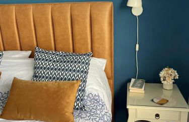 Stylish 3 Bedroom with Balcony and Amazing View - Photo 12