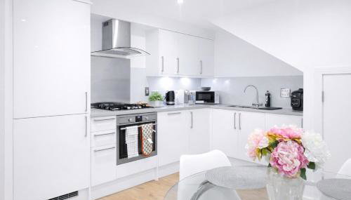 Stylish Garden Flat with Parking 20min to Central London - Foto 5