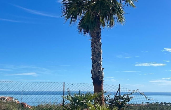 Luxury Villa in Perfect Location With sea Views - Foto 14