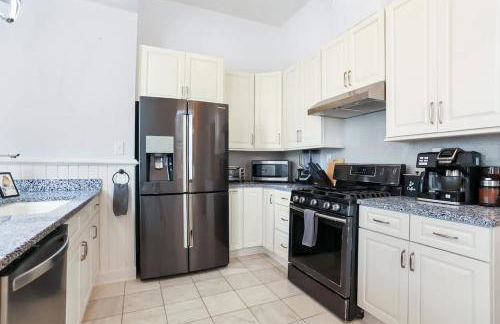 Lovely Victorian Beauty in Heart of Downtown - Foto 46