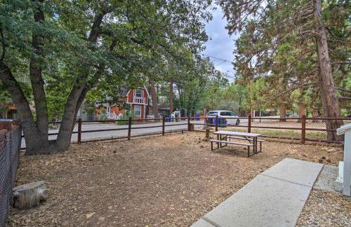 8 Mi to Big Bear Lake and Village Sugarloaf Cabin! - Foto 26