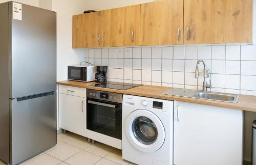 Livemore24 - Apartment 1 in Duisburg WLAN - Smart-TV - 24-7 Check-in und Küche - Photo 12