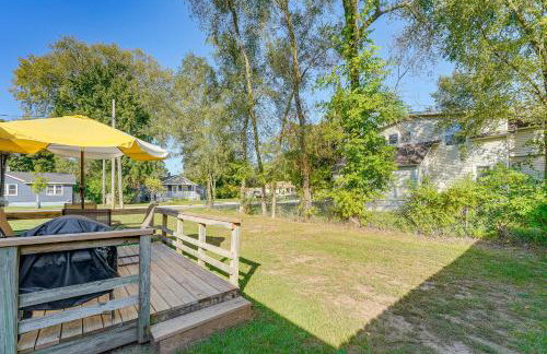 Wayland Retreat with Deck Walk to Downtown! - Foto 23